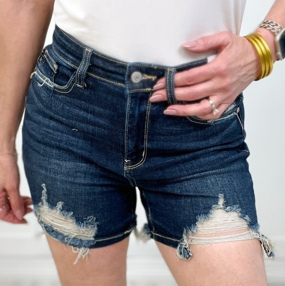 Judy Blue Distressed Denim Shorts Size Small - Picture 1 of 9